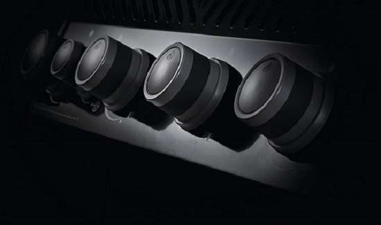 Key Features of Napoleon R365SBPK-1-OB Rogue 365 Gas Grill