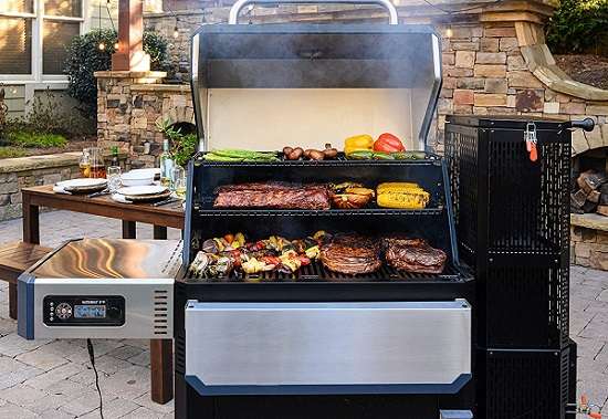 Key Features of Masterbuilt Gravity Series 1050 Digital Charcoal Grill Key Features of Masterbuilt Gravity Series 1050 Digital Charcoal Grill