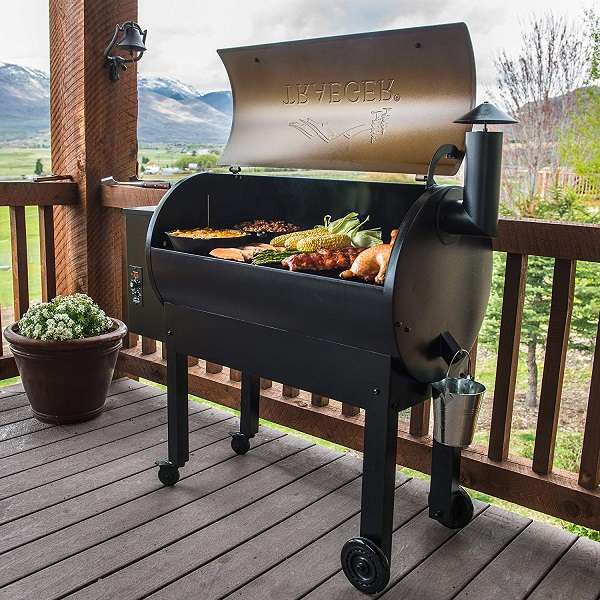 Traeger Grills Texas Elite 34 Pellet Grill & Smoker TFB65LZBC